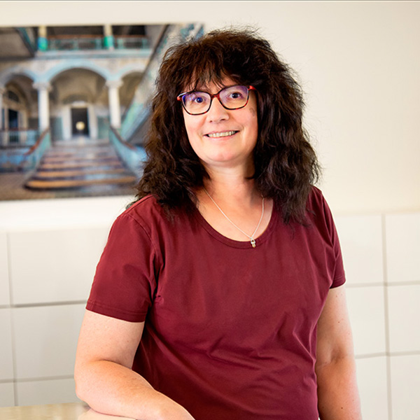 Mona Dianov